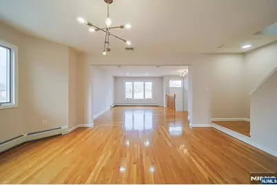 2432 3rd Street B #B, Fort Lee, NJ 07024 - Photo 11