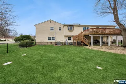 2 Caryn Place, Fairfield, NJ 07004 - Photo 31