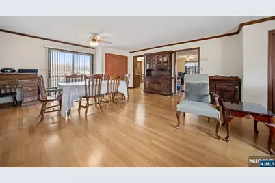 125 Merritt Avenue, Bergenfield, NJ 07621 - Photo 7