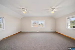 125 Merritt Ave, Bergenfield, NJ 07621 - Photo 27