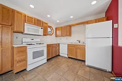 125 Merritt Avenue, Bergenfield, NJ 07621 - Photo 19