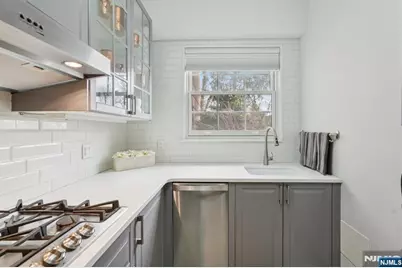 10 Crestmont Road 1A #1A, Montclair, NJ 07042 - Photo 19