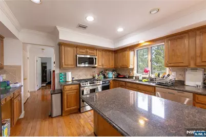 81 Crescent Avenue, Mahwah, NJ 07430 - Photo 7