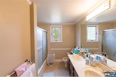 81 Crescent Avenue, Mahwah, NJ 07430 - Photo 15