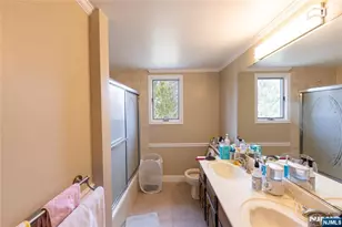 81 Crescent Ave, Mahwah, NJ 07430 - Photo 15