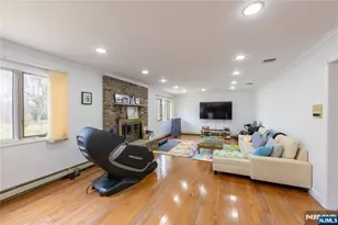 81 Crescent Ave, Mahwah, NJ 07430 - Photo 5