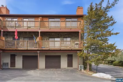 11 Brookside Heights L #L, Wanaque, NJ 07465 - Photo 5