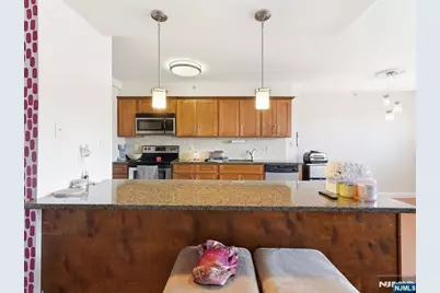 60 Parkway Drive 4G #4G, East Orange, NJ 07017 - Photo 17