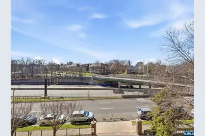 60 Parkway Drive 4G #4G, East Orange, NJ 07017 - Photo 3