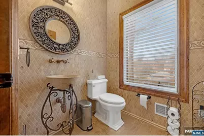 10 Fox Terrace, Cliffside Park, NJ 07010 - Photo 17