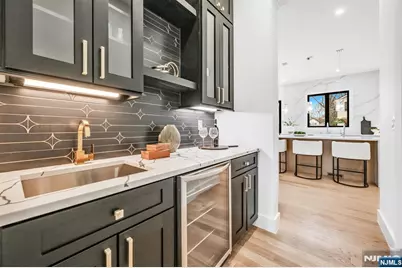 234 Vivien Court, Paramus, NJ 07652 - Photo 9
