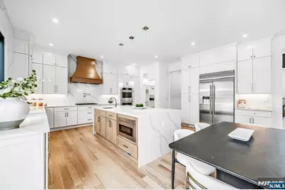 234 Vivien Court, Paramus, NJ 07652 - Photo 13