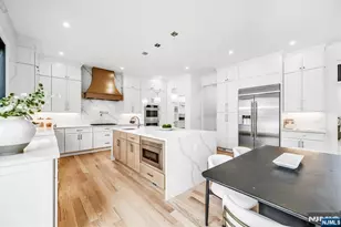 234 Vivien Ct, Paramus, NJ 07652 - Photo 13