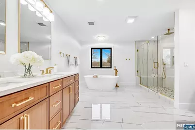 234 Vivien Court, Paramus, NJ 07652 - Photo 33