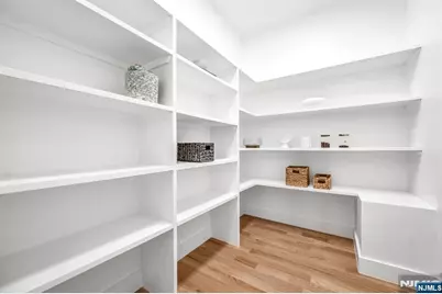 234 Vivien Court, Paramus, NJ 07652 - Photo 15