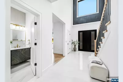 234 Vivien Court, Paramus, NJ 07652 - Photo 5