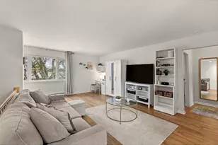 9 Wedgewood Dr 93, Verona, NJ 07044 - Photo 1