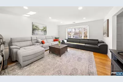 776 Walnut Street, New Milford, NJ 07646 - Photo 5