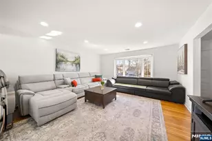 776 Walnut St, New Milford, NJ 07646 - Photo 5