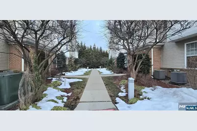 410 Howe Avenue 16 #16, Passaic, NJ 07055 - Photo 3