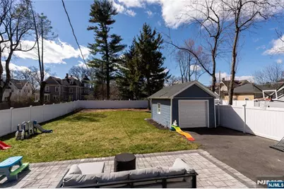 246 Stirling Avenue, Orange, NJ 07050 - Photo 31