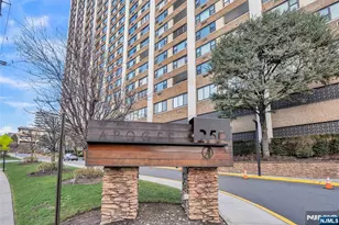 250 Gorge 21B, Cliffside Park, NJ 07010 - Photo 37