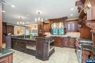 22 Sunset Ln, Upper Saddle River, NJ 07458 - Photo 7