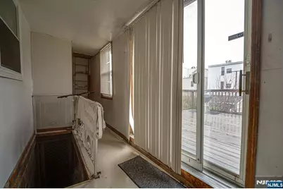 390 Lafayette Street, Newark, NJ 07105 - Photo 23