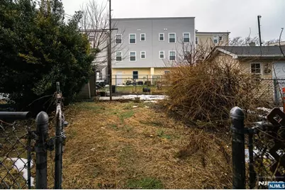 390 Lafayette Street, Newark, NJ 07105 - Photo 39