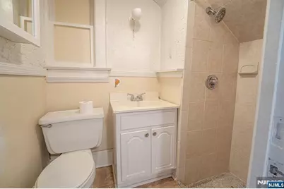 390 Lafayette Street, Newark, NJ 07105 - Photo 31