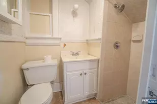 390 Lafayette St, Newark, NJ 07105 - Photo 31