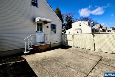 39-23 Van Duren, Fair Lawn, NJ 07410 - Photo 17