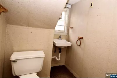 39-23 Van Duren, Fair Lawn, NJ 07410 - Photo 13