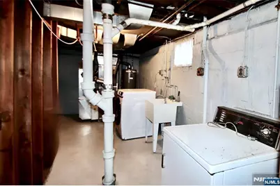 39-23 Van Duren, Fair Lawn, NJ 07410 - Photo 15