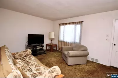 39-23 Van Duren, Fair Lawn, NJ 07410 - Photo 3