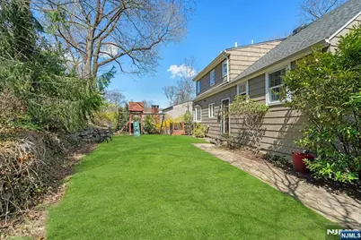 1 Crescent Place, Ho Ho Kus, NJ 07423 - Photo 23