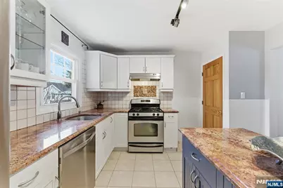 1 Gertz Avenue, Little Ferry, NJ 07643 - Photo 5