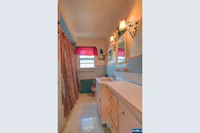 274 Gaston Avenue, Garfield, NJ 07026 - Photo 13