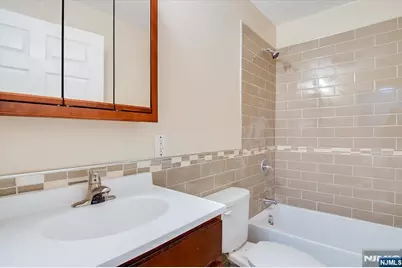 150 Munn Avenue, East Orange, NJ 07017 - Photo 9