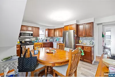 154 Orchard Street, Elmwood Park, NJ 07407 - Photo 11