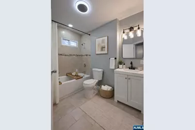 633 Thomas Boulevard, East Orange, NJ 07017 - Photo 11