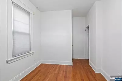 436 Undercliff Avenue, Edgewater, NJ 07020 - Photo 11