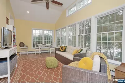 215 Hill Street, Midland Park, NJ 07432 - Photo 15