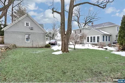 215 Hill Street, Midland Park, NJ 07432 - Photo 27