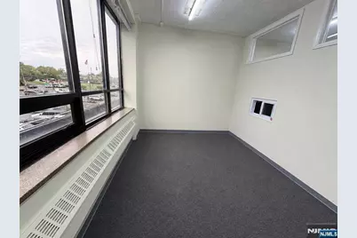 1051 Bloomfield Avenue 11B #11B, Clifton, NJ 07012 - Photo 9