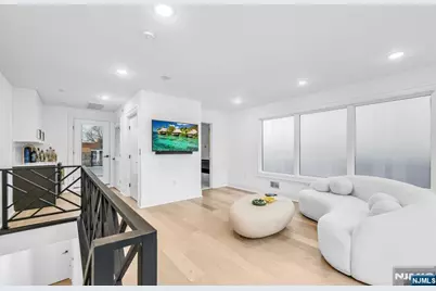 38 Hudson Avenue, Edgewater, NJ 07020 - Photo 35