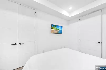 38 Hudson Avenue, Edgewater, NJ 07020 - Photo 33