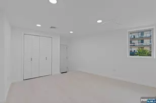 418 E Brinkerhoff Ave, Palisades Park, NJ 07650 - Photo 15