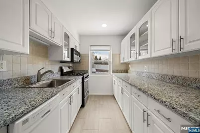 184 Hillside Avenue I1 #I1, Leonia, NJ 07605 - Photo 5