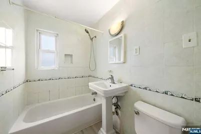 184 Hillside Avenue I1 #I1, Leonia, NJ 07605 - Photo 9